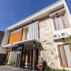 Sejur Airy Syariah Lowokwaru Raya Candi Enam 8 Malang vacanta Malang