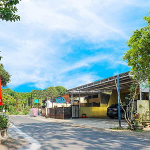 Hotel Oyo Flagship 90723 Berlima Guest House Syariah cazare Malang