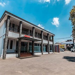 Hotel Bunga Karang Hotel By Oyo Rooms cazare Bekasi