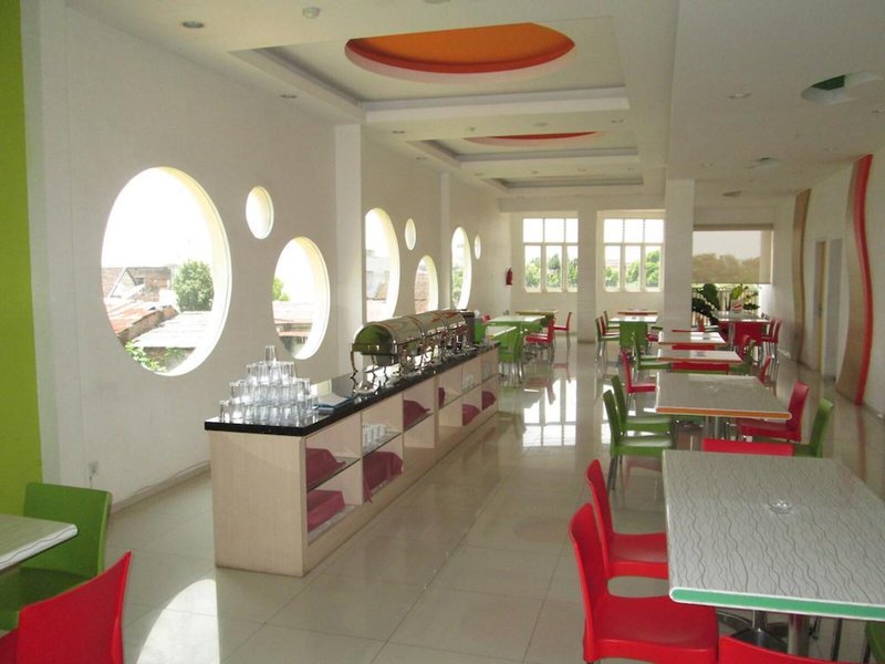 Hotel Dewarna Sutoyo