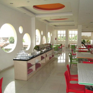 Hotel Dewarna Sutoyo cazare Malang