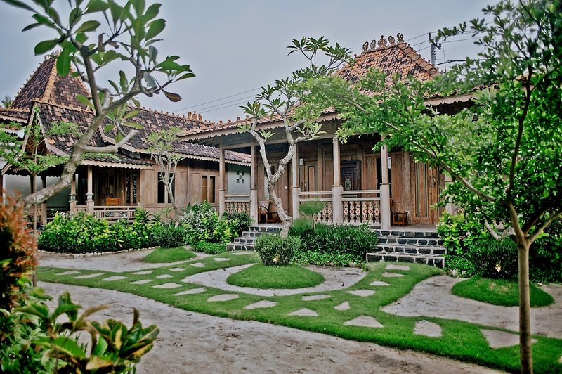 Hotel Blue Harbor Beachfront Villas & Resto