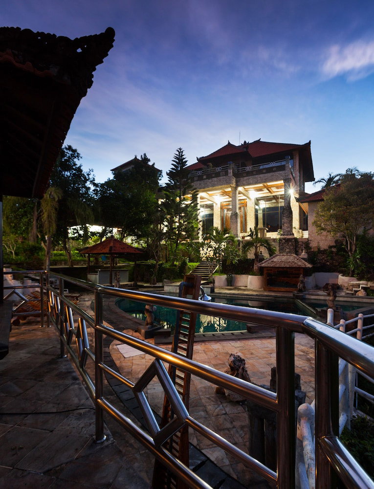 Hotel Puri Uluwatu Villas