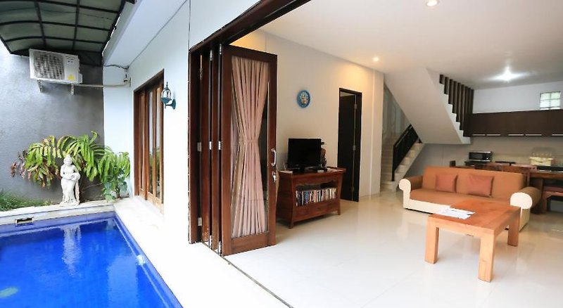 Nyoman Villa