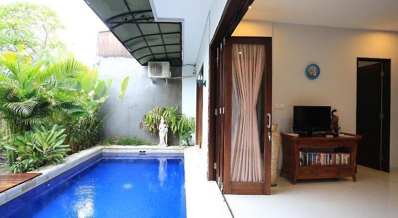 Nyoman Villa