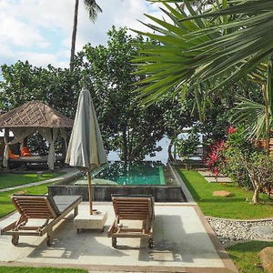 Hotel Octopus Villas cazare Tejakula