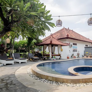 Hotel Mumbul Guesthouse cazare Lovina Beach