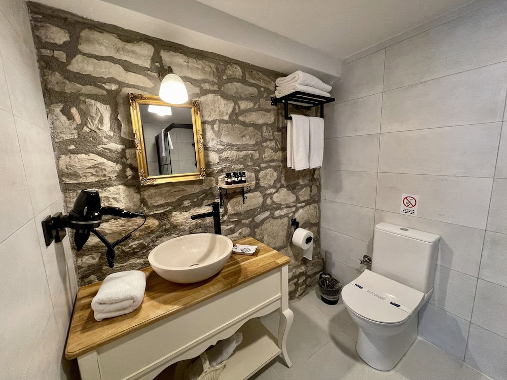 Urla Tas Konak Otel