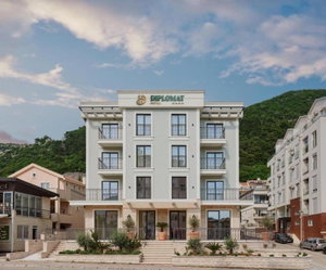 Hotel Hotel Diplomat By Aycon cazare Budva