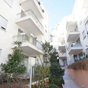 Hotel Petrovac Bay Apartments cazare Petrovac na Moru