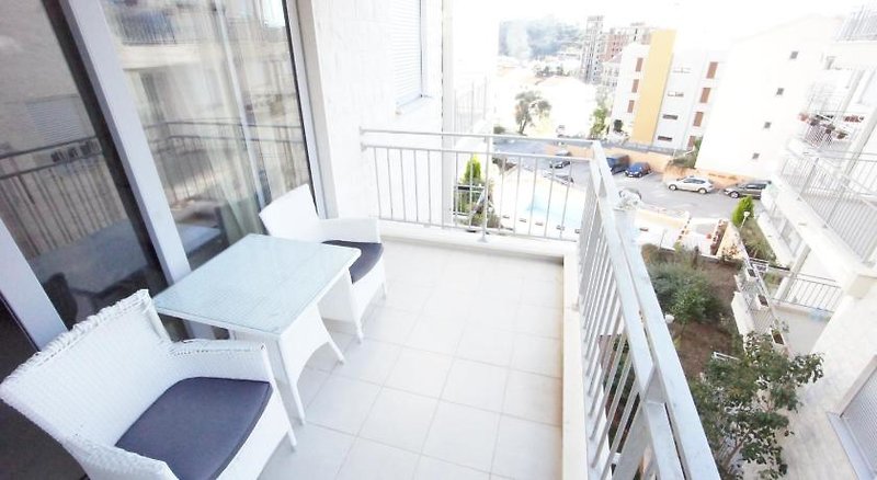 Petrovac Bay Apartments