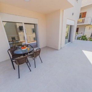 Hotel Grejm Lux Family Apartments cazare Petrovac na Moru
