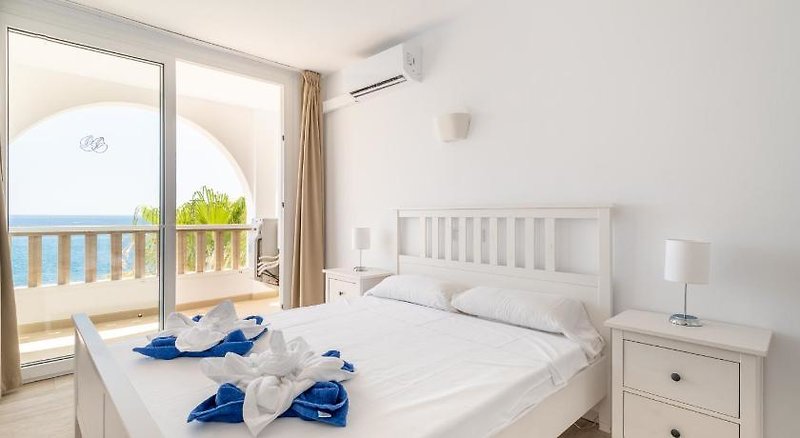 Orange Colom Seaside Apartments