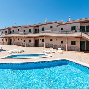 Sejur Apartamentos Moon Dreams Cabo De Baños vacanta Menorca