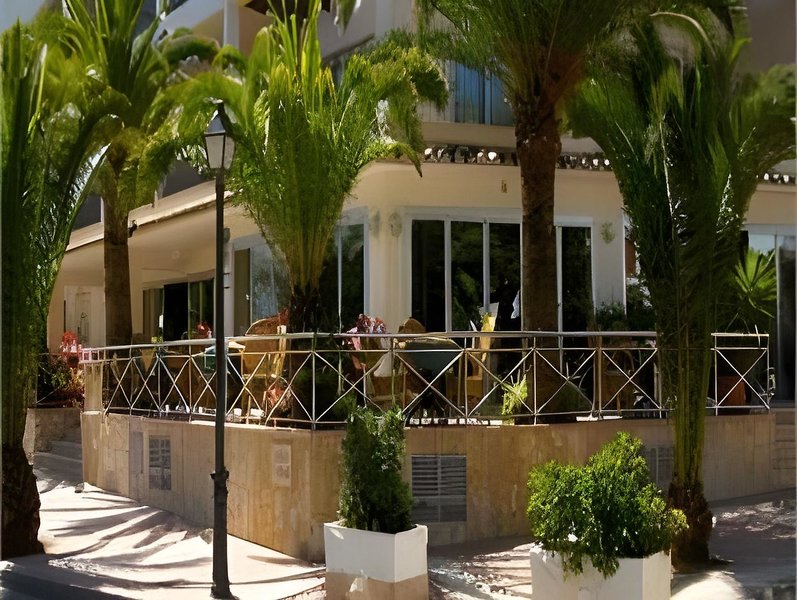 Hostal Leo Or