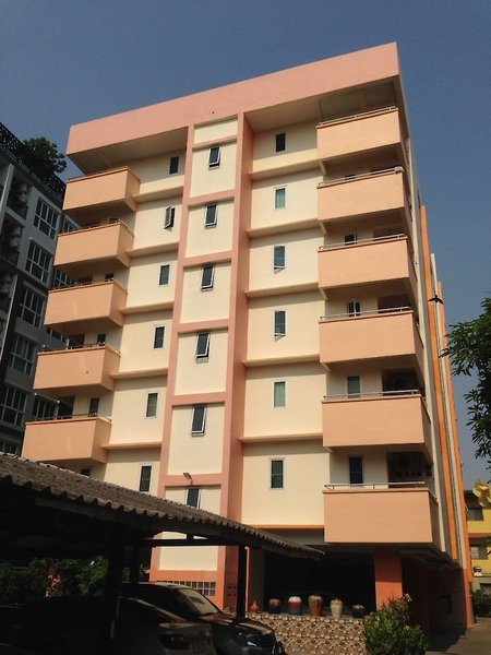 Hotel Yaowamal Apartment