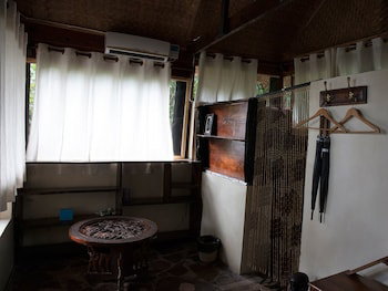 Wag Hill Lodge