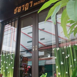 Hotel Rooftop Room cazare Pak Kret