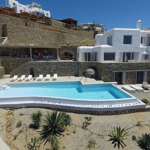 Hotel Villa Delucien cazare Fanari