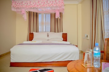 Silver Paradise Hotel