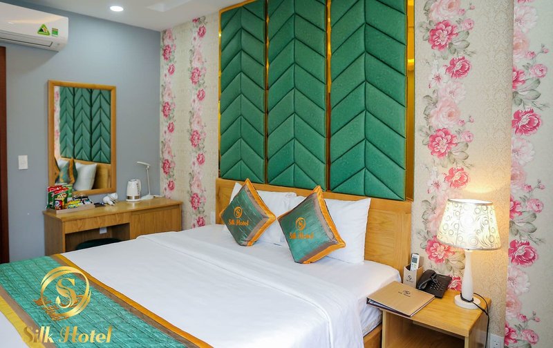 Silk Hotel