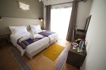 Borjs Hotel Suites & Spa
