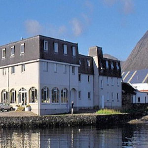 Hotel The Dunollie Hotel cazare Broadford