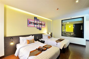 Hotel Lakkhana Poolside Resort