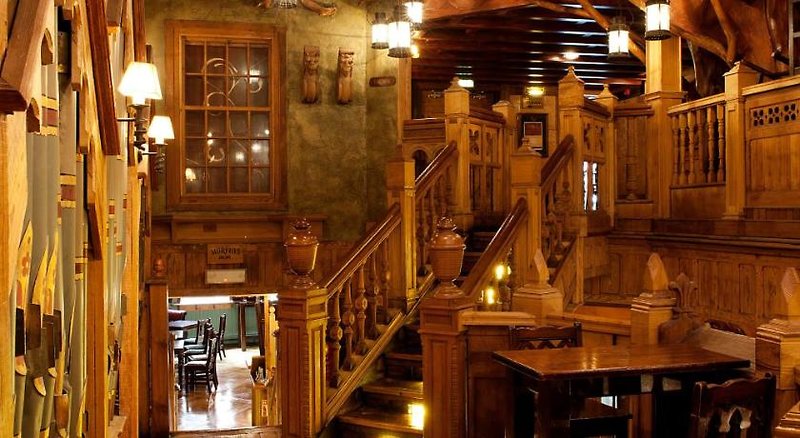 Hotel Carlton George