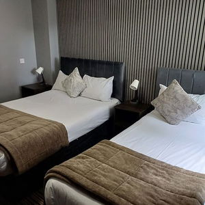 Hotel Kings Park cazare Pampa