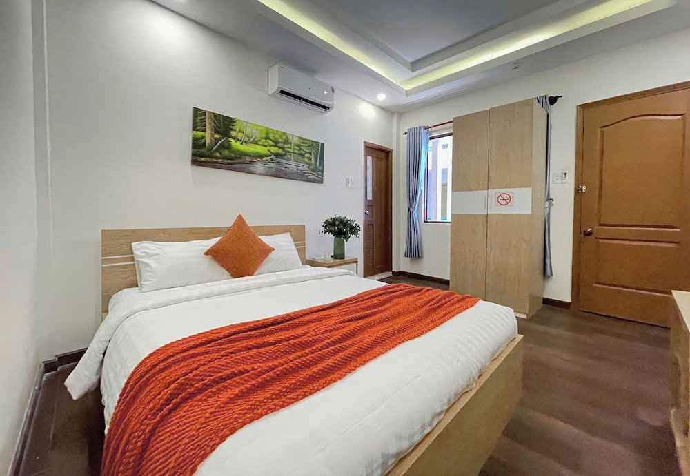 Joi Boutique Bãi Trước