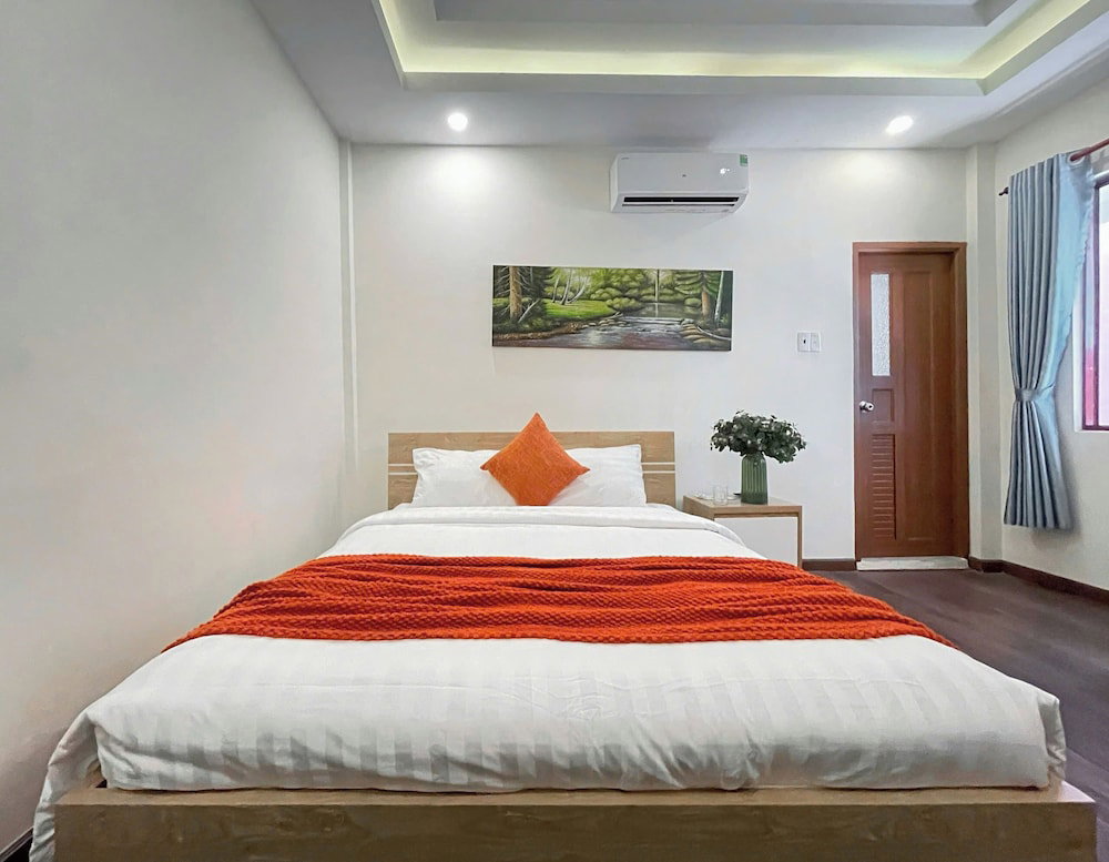 Joi Boutique Bãi Trước