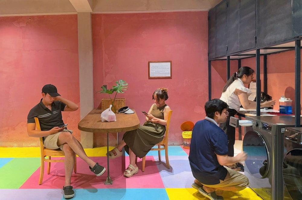 Joi Boutique Bãi Trước