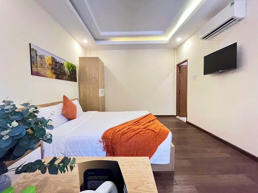 Joi Boutique Bãi Trước
