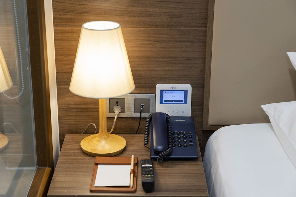 Miracle Luxury Hotel