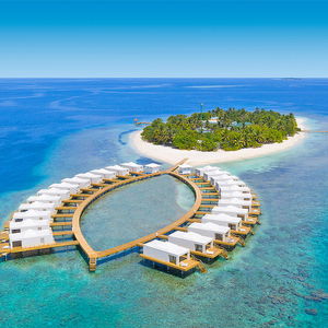 Hotel Sandies Bathala Maldives cazare Bathalaa