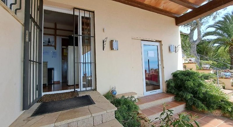 dal travel La Roqueta B&B
