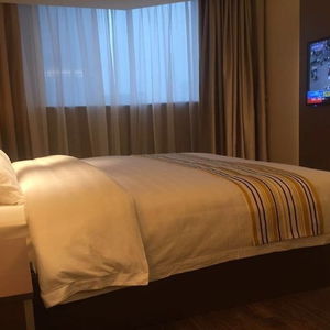 Hotel Home Inn Plus Wuxi Zhongshan Road Shenglimen Metro Station cazare Wuxi