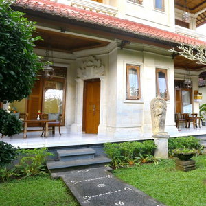 Sejur Sagitarius Inn vacanta Canggu
