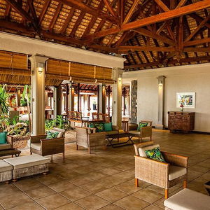 Hotel Paradis Beachcomber Golf Resort & Spa cazare Case Noyale