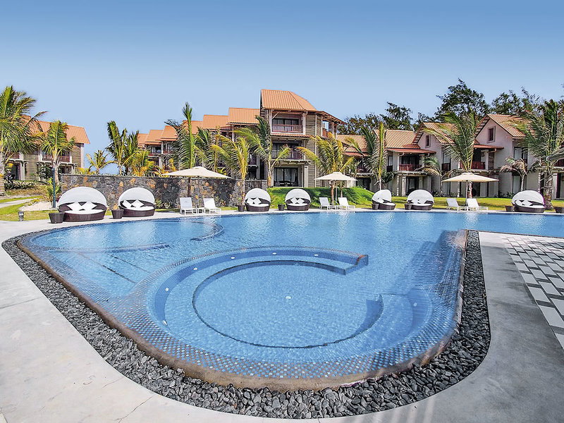 Crystals Beach Resort Belle Mare, A Member Of Radisson Individuals