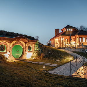 Hotel Atelier Recreation Village cazare Rasnov