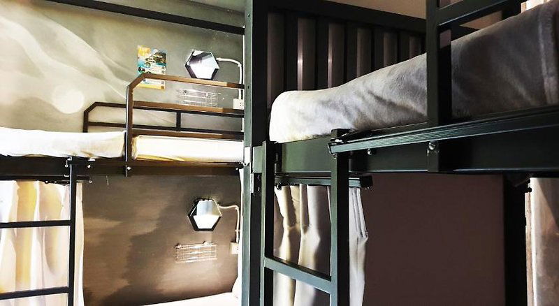 Hotel Beehive Phuket Old Town - Hostel