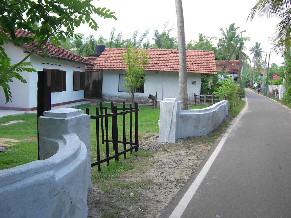 Hotel Mendis Cottage