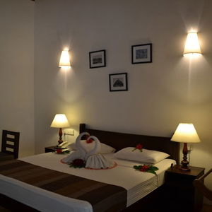 Hotel The Lakeside Hotel At Nuwarawewa cazare Anuradhapura