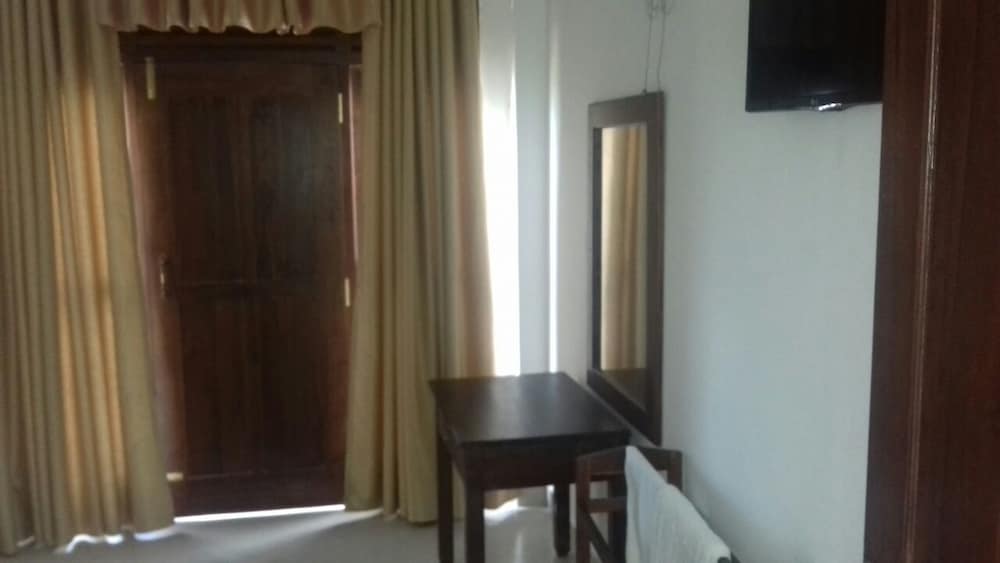 Padmasiri Holiday Resort