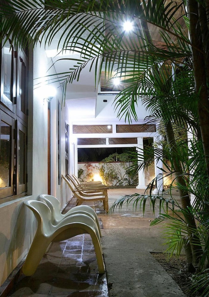 Aura City Hostel