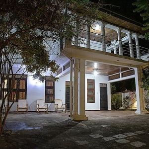 Hotel Aura City Hostel cazare Anuradhapura
