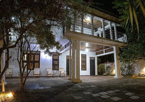 Hotel Aura City Hostel cazare Anuradhapura