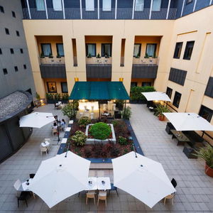 Sejur Ih Hotels Milano Gioia vacanta Milan